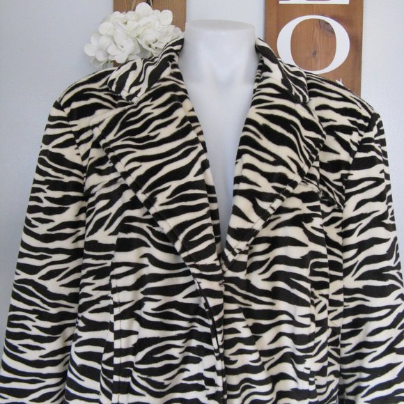 Gallery Woman Zebra Faux Fur Button Front Coat - Picture 2 of 12